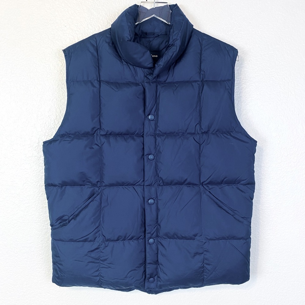 Lands’ End Navy Down Puffer Vest Size L